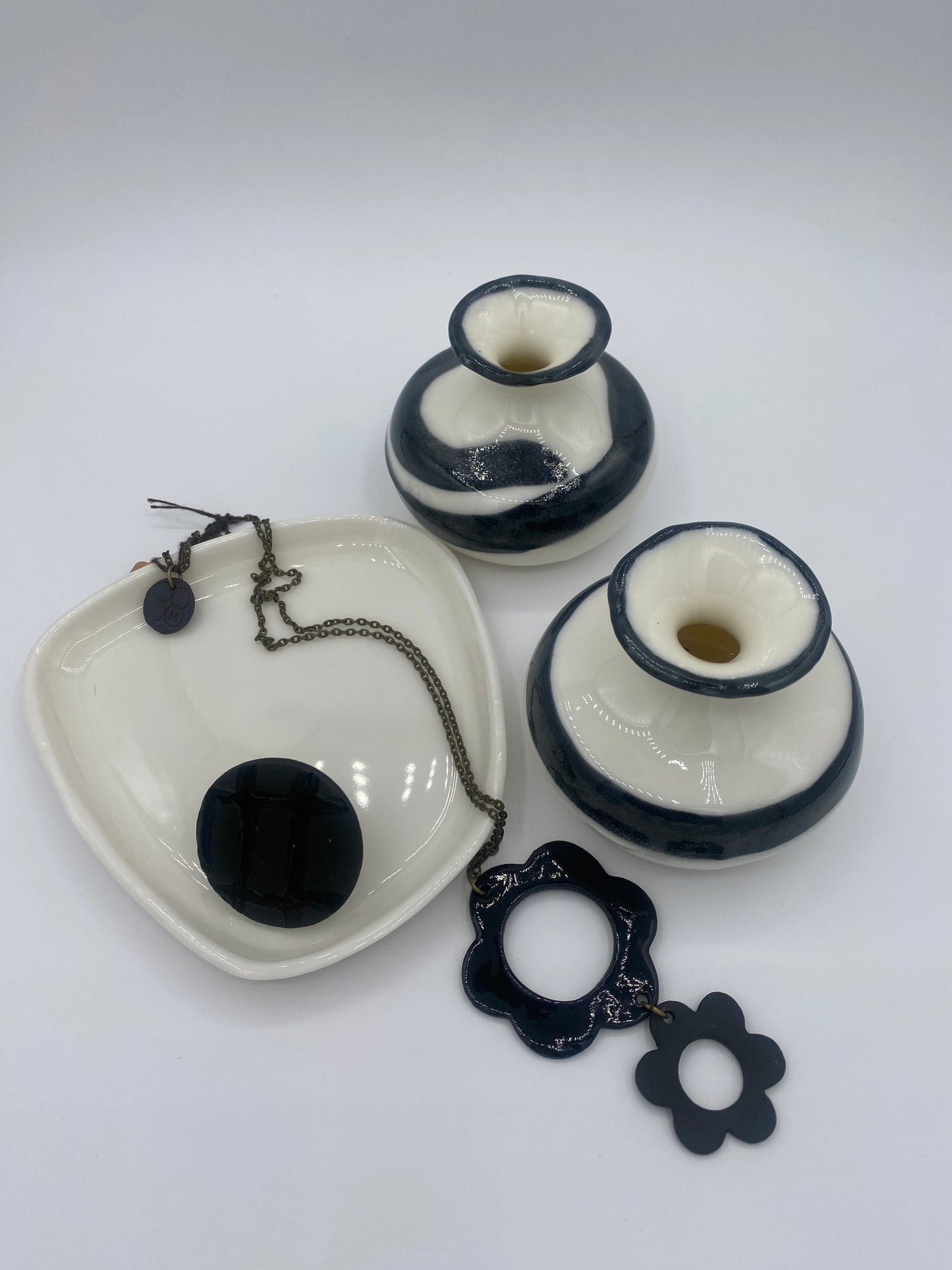 Black & white set
