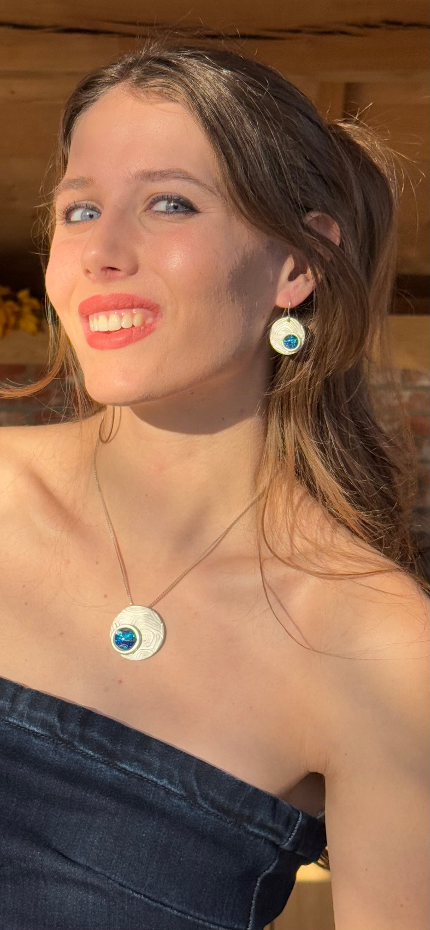 Blue glass, zilveren hanger met zilveren ketting